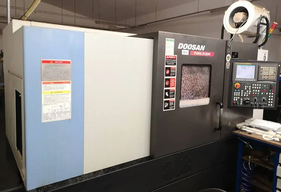 CNC soustruh Doosan Puma 3100M detail